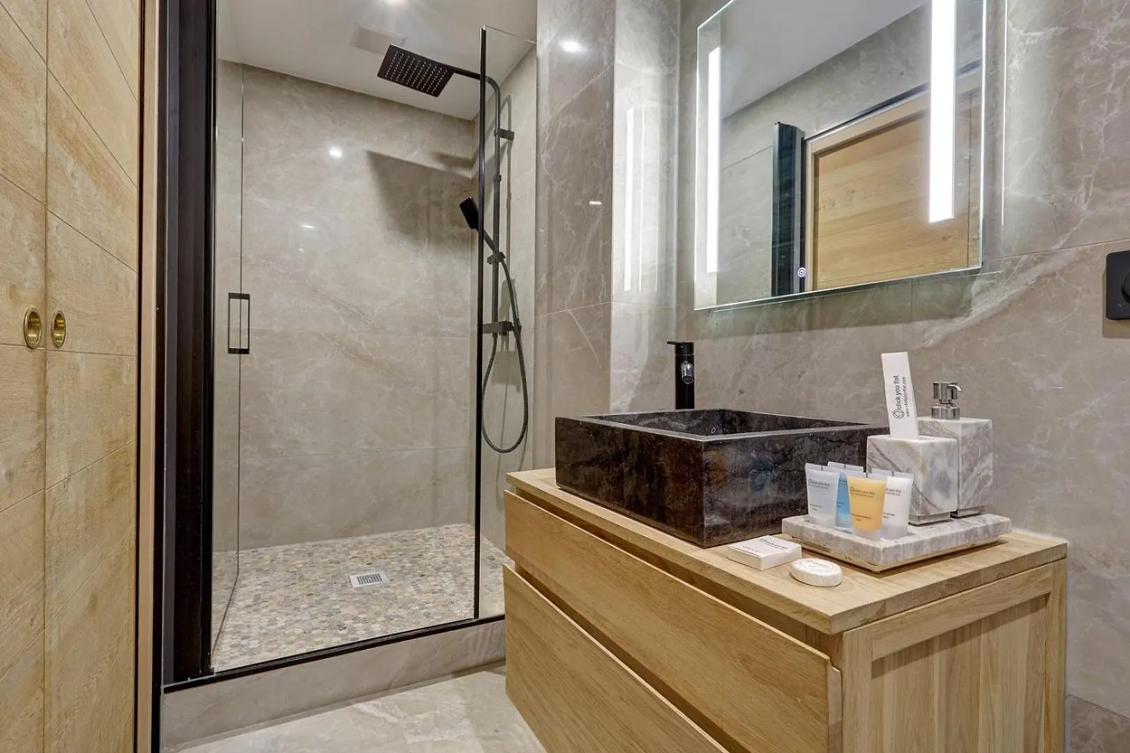 Suite Triomphe - Appartement Charmant A Paris Apartment